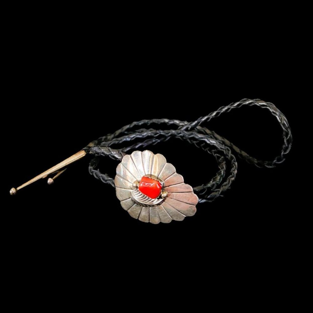 Vintage Sterling Silver Navajo E. Spencer Red Coral & Black Leather Bolo Tie - Picture 3 of 9